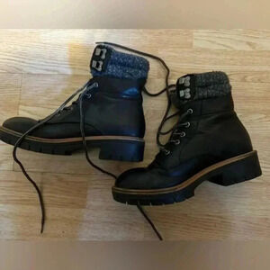 Brand‎ New Women’s black combat boots size 7.5